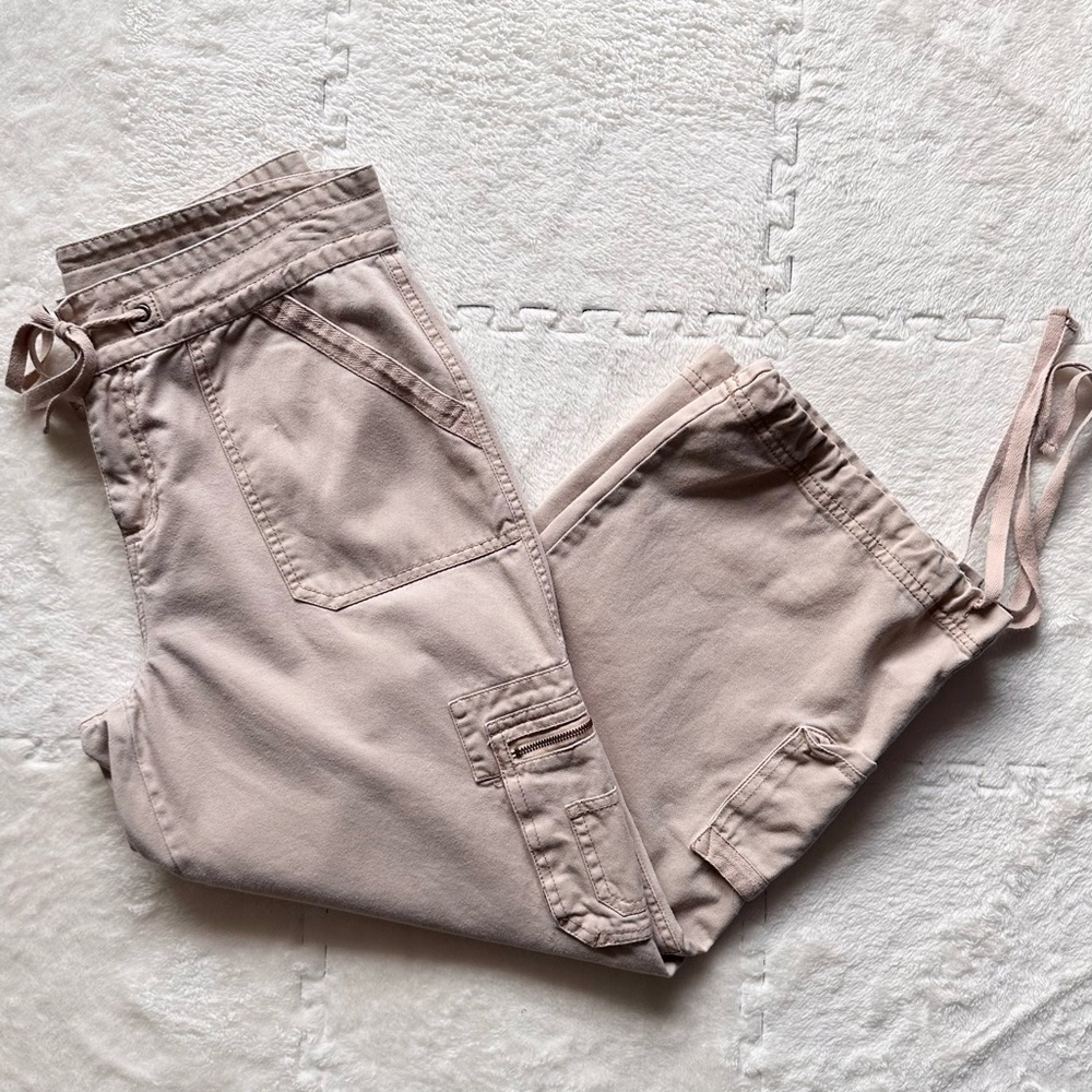 Clio tan cargo wide leg pants, size 10